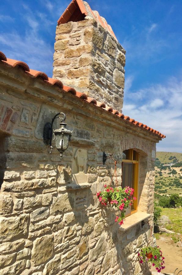 Sari Keci Tas Otel İmroz المظهر الخارجي الصورة
