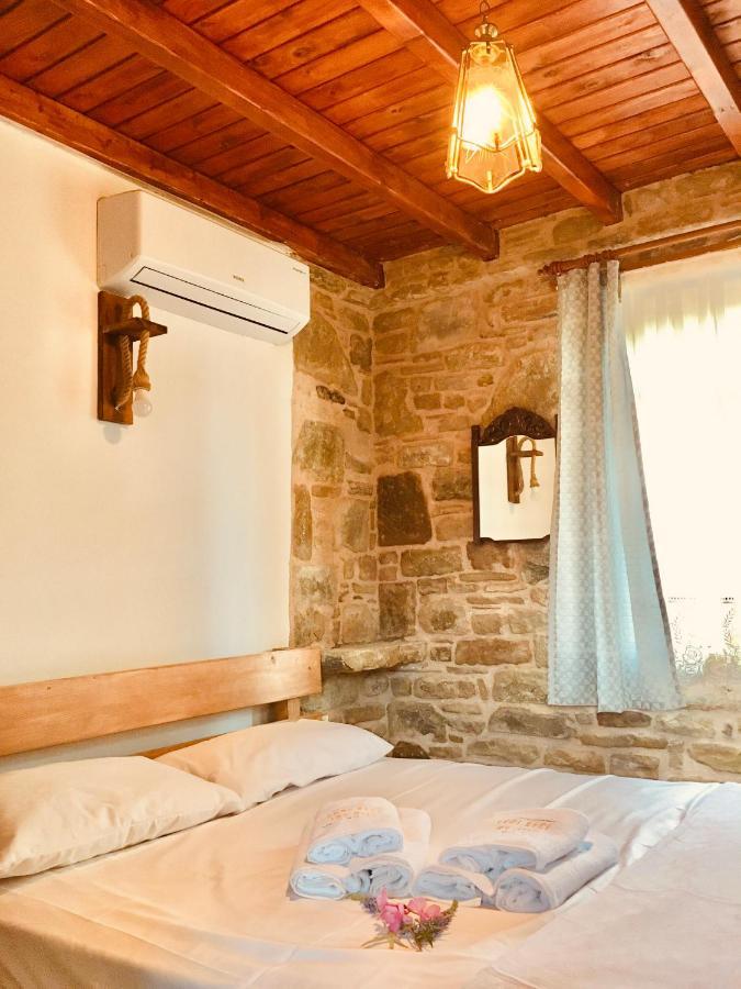 Sari Keci Tas Otel İmroz المظهر الخارجي الصورة