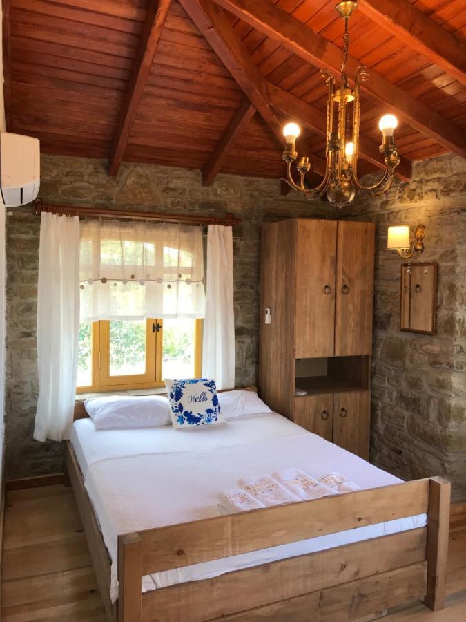 Sari Keci Tas Otel İmroz المظهر الخارجي الصورة