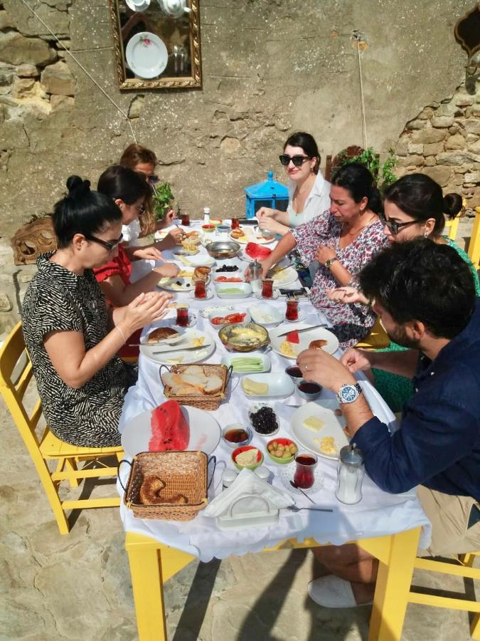 Sari Keci Tas Otel İmroz المظهر الخارجي الصورة