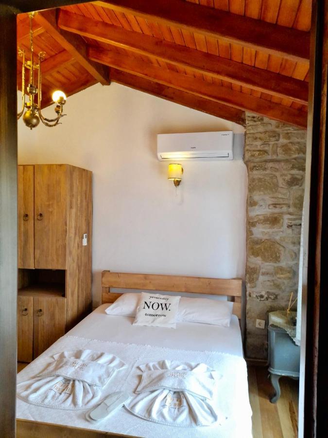Sari Keci Tas Otel İmroz المظهر الخارجي الصورة