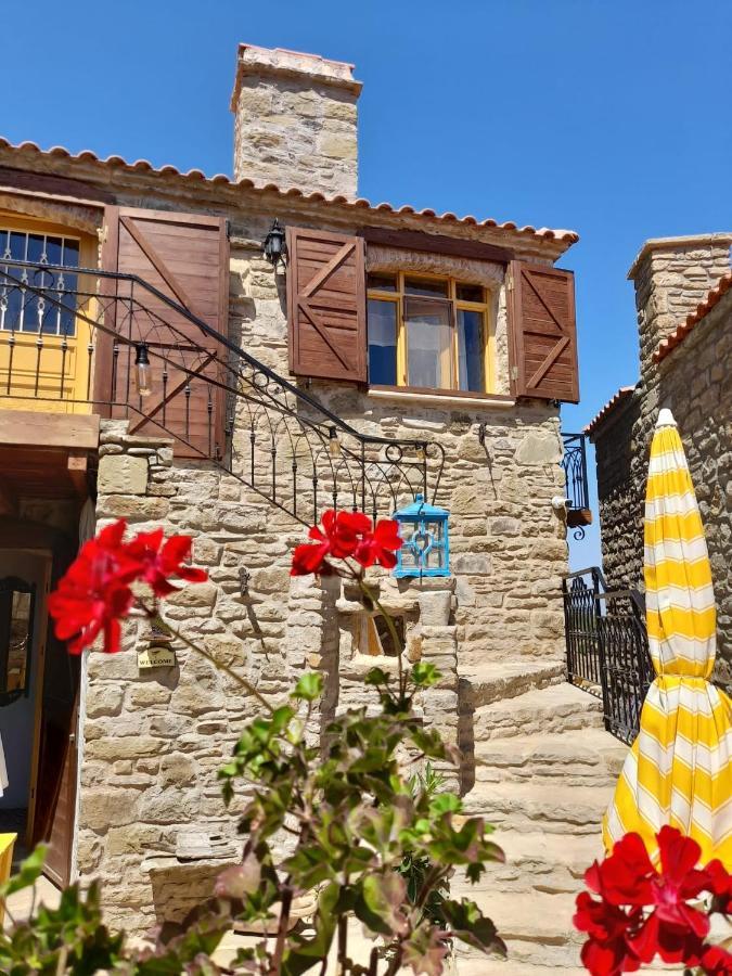 Sari Keci Tas Otel İmroz المظهر الخارجي الصورة